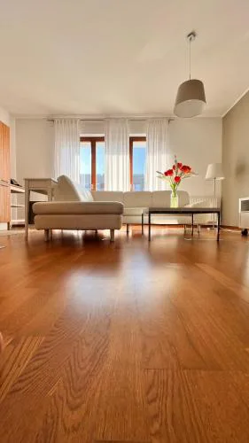 Mercury two-bedroom apartment free parking and breakfast available optionally