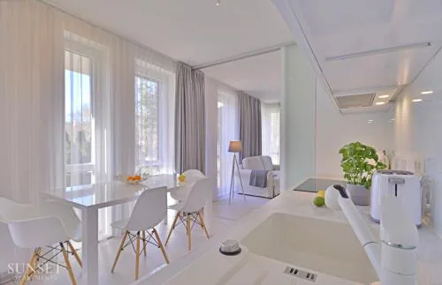 Sunset Apartments - Bałtycka 10 - plaża 550m - duży taras!