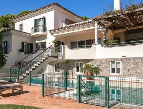 Traditional property with pool nice large garden