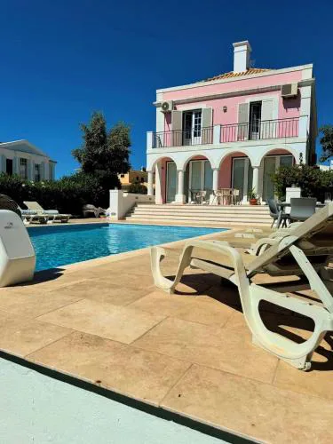 Elegant Vilamoura Old Town Villa Villa Camilla 6 Bedrooms Pool Table