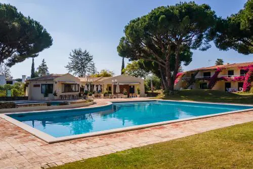 Gorgeous 2BDR Apartment W/Patio & Pool by LovelyStay