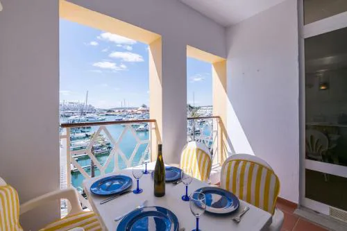 LovelyStay - Two Bedroom Duplex at Vilamoura Marina