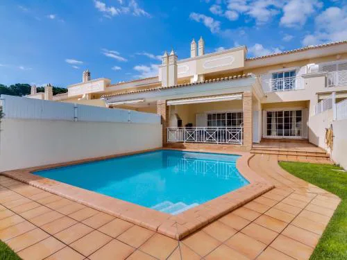 Moradia Islândia com 4 quartos e piscina privada