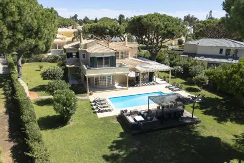 Vila Popa - Golf Front with Games Room by HD