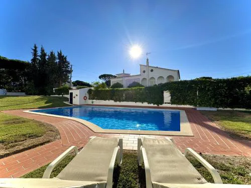 Vilamoura Brightness Apartment with Pool by Homing