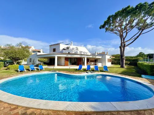 Vilamoura Summer Villa 2 With Pool by Homing