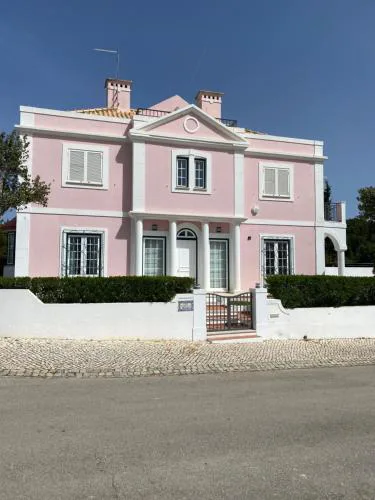 Villa Camilla 6 bed/bath villa close to the Marina