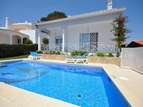 Villa in Vilamoura with Private Pool