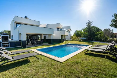 Vitoria 7th hole by SAPvillas