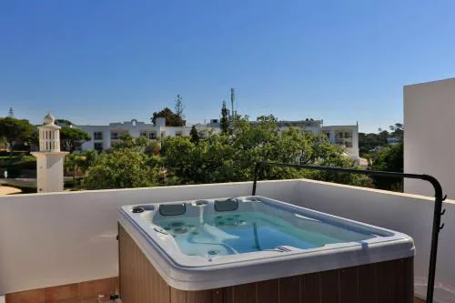 Villa Vale Do Lobo 2 Townhouse 3 Bedroom Close To Amenities And Beach