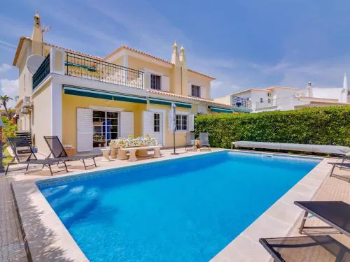 AL Casa Raha