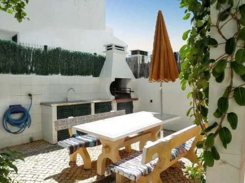 Charming house in Vila Nova de Cacela with garden