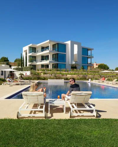 Monte Rei 3 bed Penthouse Apt