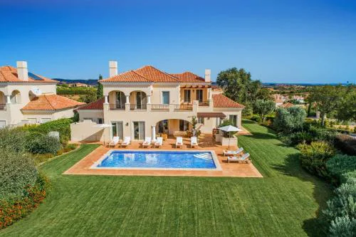Villa Monte Rei 29 by Villa Plus