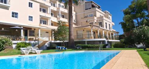 Apartamento com Piscina junto a Praia - Alvor