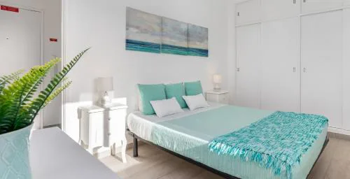 APARTAMENTO COR DO MAR - Sunny, Clean and spacious apartment with sea view, in Alvor - very close walking distance to the beach and Alvor Village