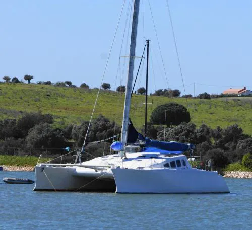 Cabines Catamaran Breakfast-Brunch Included, Optional Lunch & Dinner