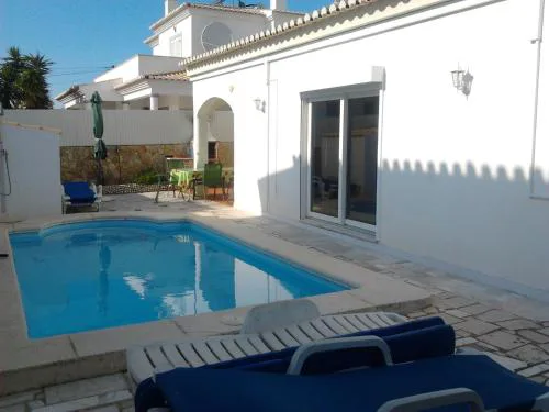 Vivenda Flandria with private pool - Free Wifi - Alvor