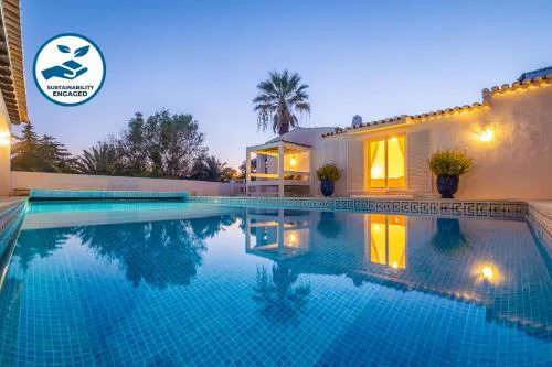 Villa Saint Michel - Refúgio tranquilo com piscina aquecível em Portimão
