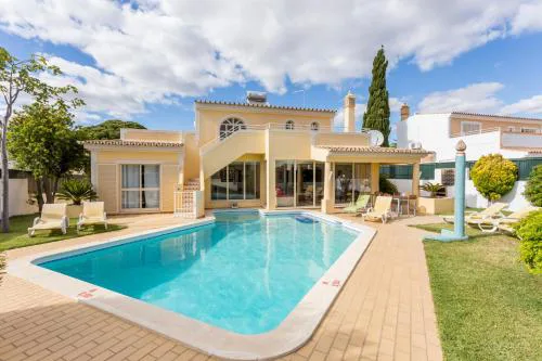 Helmar by Algarve Villa Holidays