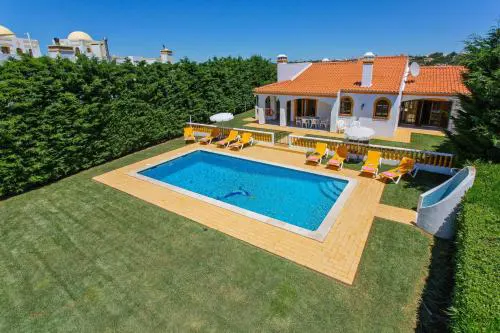 Villa Lurdes by Villa Plus