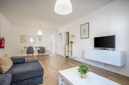 #002 Cozy Flat in Albufeira Central Stay