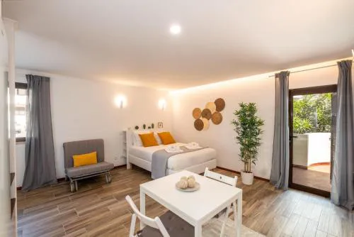 #027 Belavista Studio Pool & Central