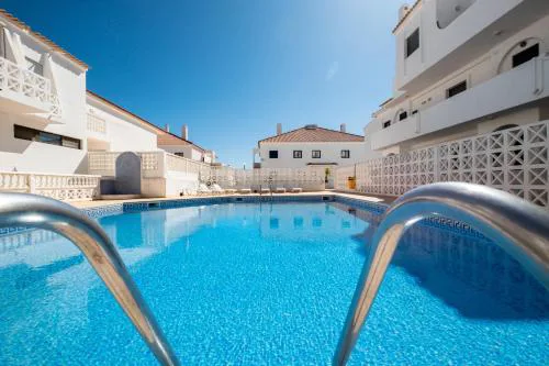 #029 Oura Village Apartment Pool & Nightlife