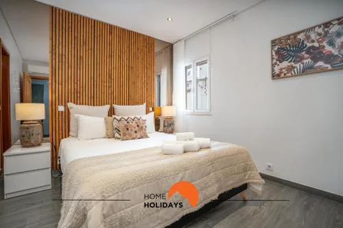 #094 Modern Flats with Pool Great Location