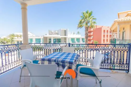 #101 T1 Bicos Flat D by Home Holidays