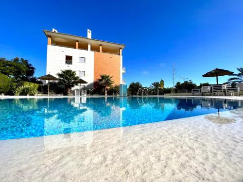 Albufeira Modern 4 With Pool by Homing