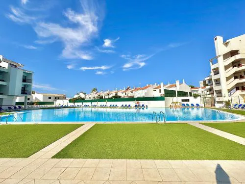 Albufeira Skylight 2 With Pool by Homing