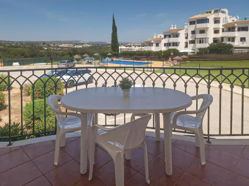 Apart ALGARVE - Piscina - BY BEDZY
