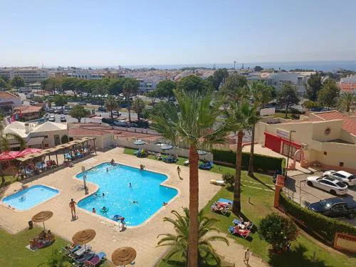 Apartamento Bela Vista Tennis Club, FREE WIFI - By Algarkasa