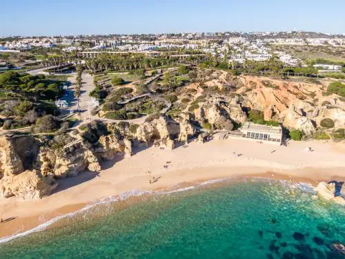 Beach Praia - Sleep 5 - Pool - Free wi-fi - Air Con