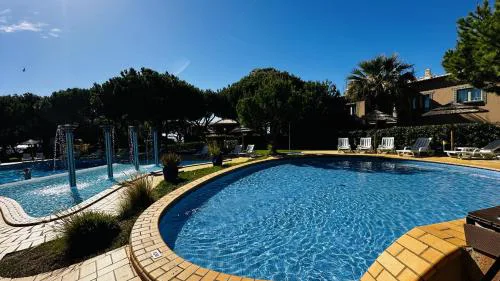 Bicos 7 - Shared Pool - 6 Guests - Albufeira