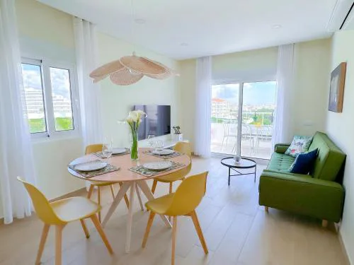 BnB Homes Elegant 2 Bedroom Apartment with Terrace in Old Town 300 m away from the Ocean