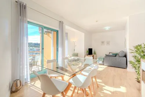 Bright & Inviting 2-Bedroom Apt, Marina Albufeira