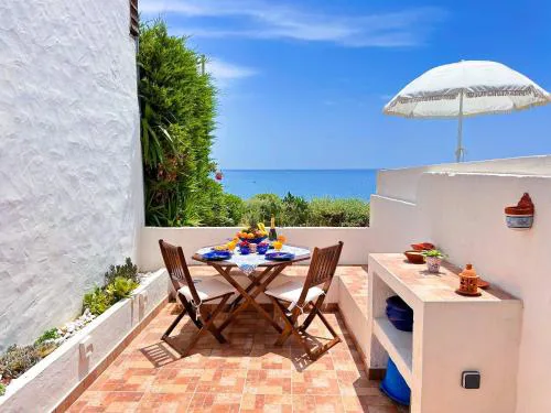 Charming AlgarvianOceanfront Townhouse by BeCherish