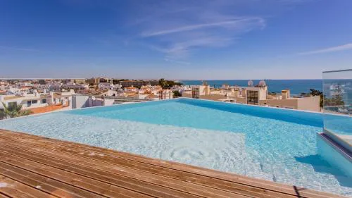 Dream Apartment W/Pool & Balcony by LovelyStay
