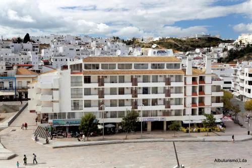 Edificio Albufeira Apartamentos A. Local - Albuturismo Lda