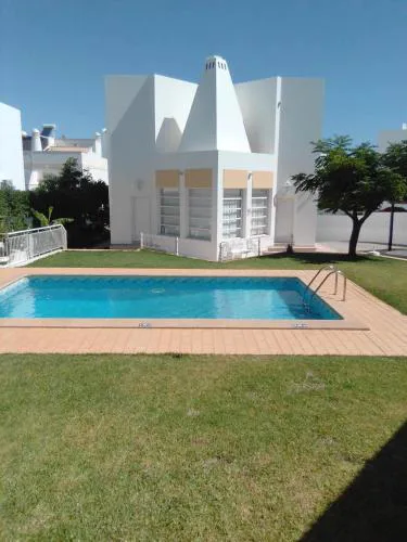 Elegant Villa in Albufeira with Private Pool.