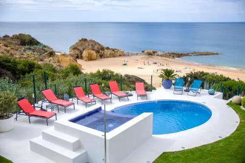 Exclusive Beachfront Villa in Albufeira - Private Beach Access - Heatable Pool & Jacuzzi - Sleeps 10