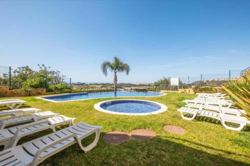 Flat with Pool Marina and Sea View