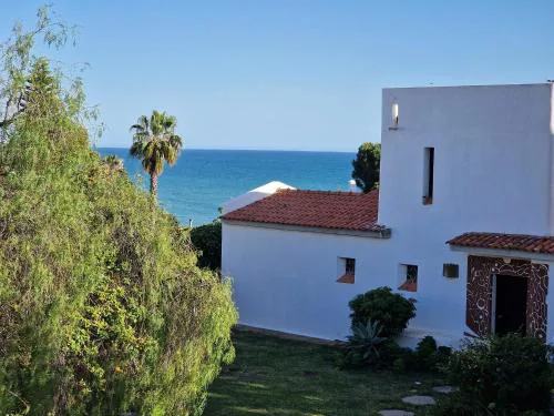 Incrível T1 na praia da Oura