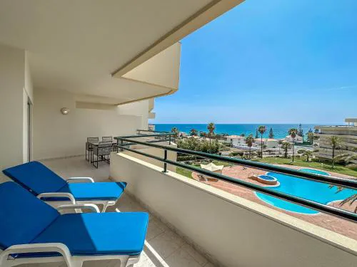 Luxury Apart wStunning Sea Views, walk Galé Beach Albufeira