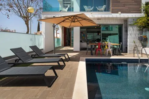 Luxury Design Villa (Private Pool & Jacuzzi)