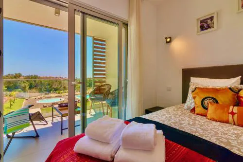 Marvell Design with heated pool&Playground