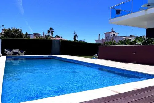 Modern Beach House in Albufeira