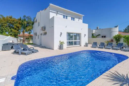 Oura - Large Villa - Private Pool - 5 Bedrooms